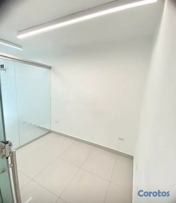 oficinas y locales comerciales - se alquila local  3