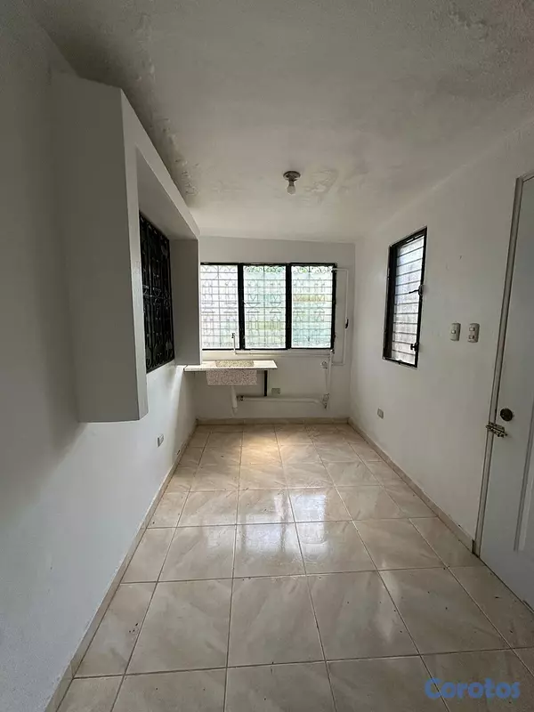 oficinas y locales comerciales - Casa Comercial en el Reparto Oquet, Los Jardines 4