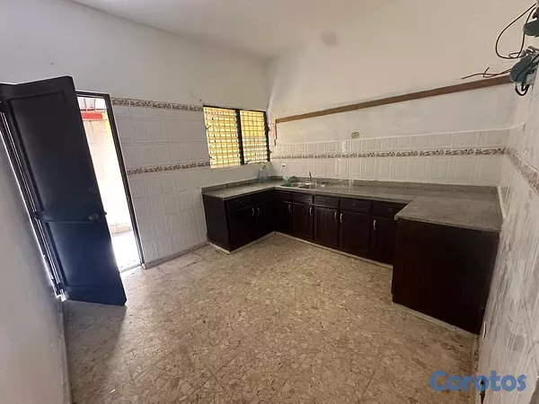 casas - Vendo Casa de 3 niveles en La Castellana, 4 HABS., 4