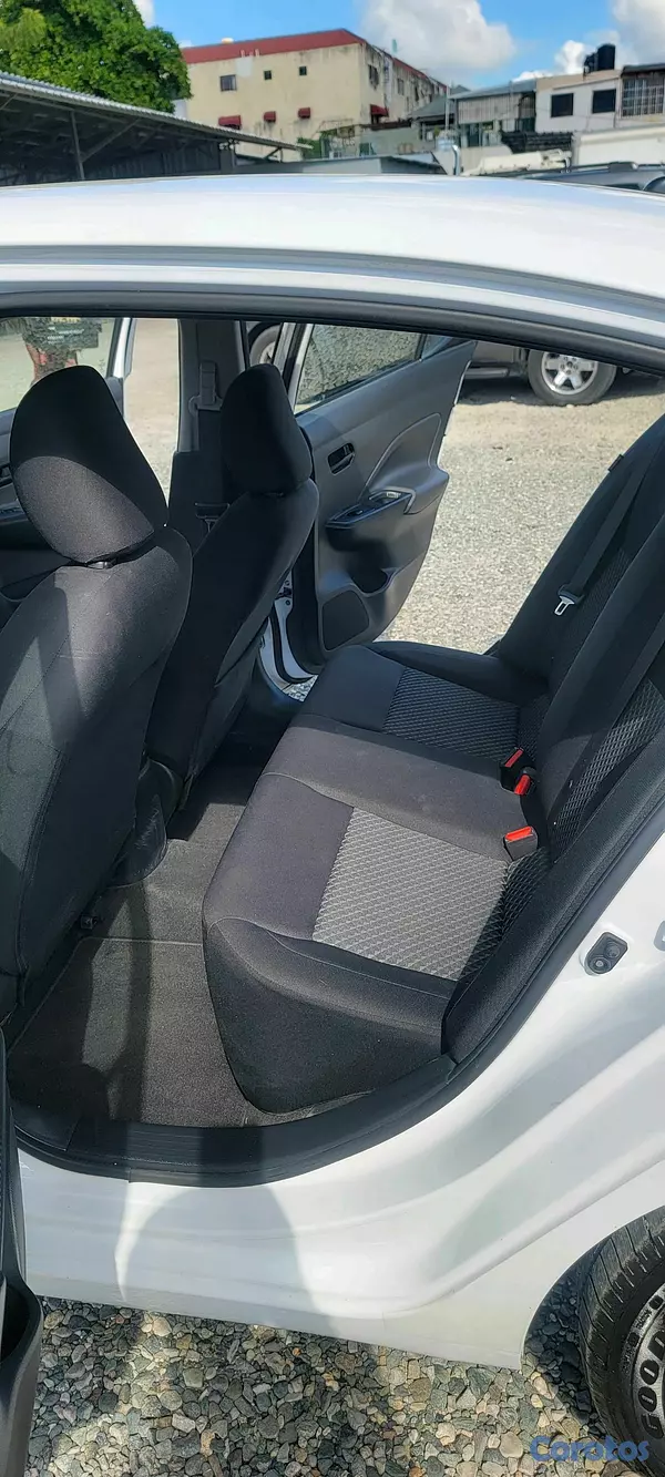 carros - NISSAN VERSA  2020 6