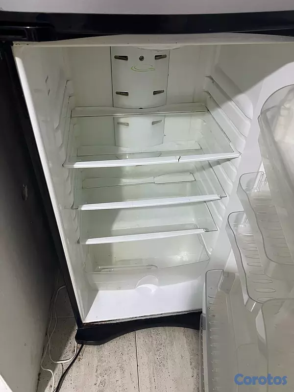 electrodomesticos - SE VENDE NEVERA NEDOCA DE 8 PIES GRIS TOTALMENTE EN PERFECTAS CONDICIONES  4
