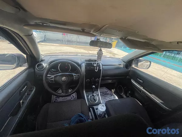 jeepetas y camionetas - Vendo suzuki vitara 2006 5
