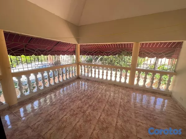 casas - venta de casa en amapola santo Domingo este con 338mts  9