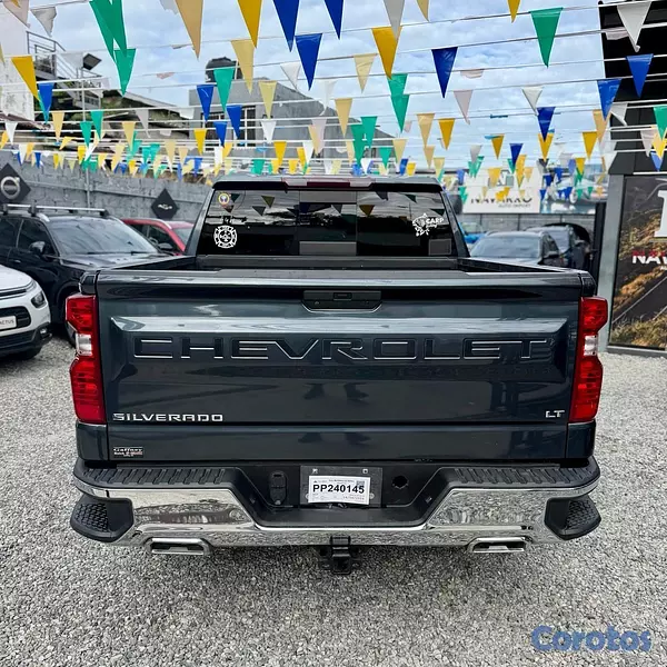 jeepetas y camionetas - CHEVROLET SILVERADO HIGH COUNTRY DURAMAX 1500 LT Z 12