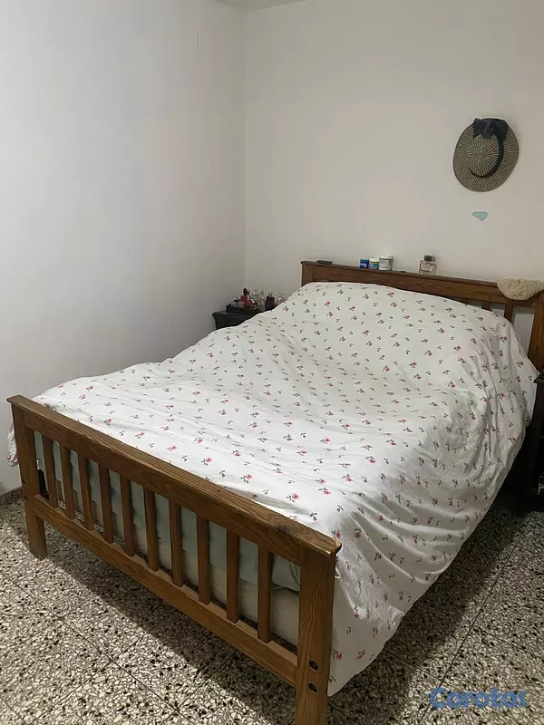 muebles y colchones - Vendo cama tamaño full con su colchón y gavetero a 3