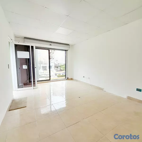 oficinas y locales comerciales - Local en Bella vista 2