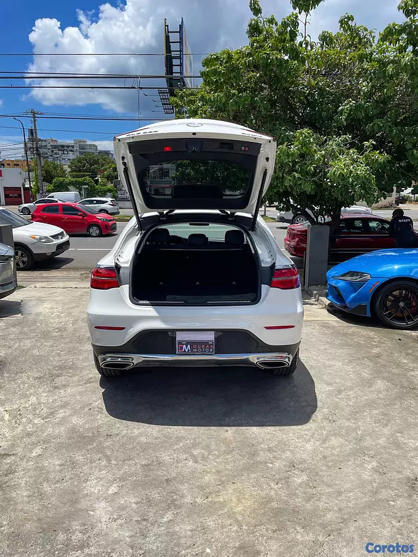 jeepetas y camionetas - Mercedes Benz GLC-300 4Matic 2017 9