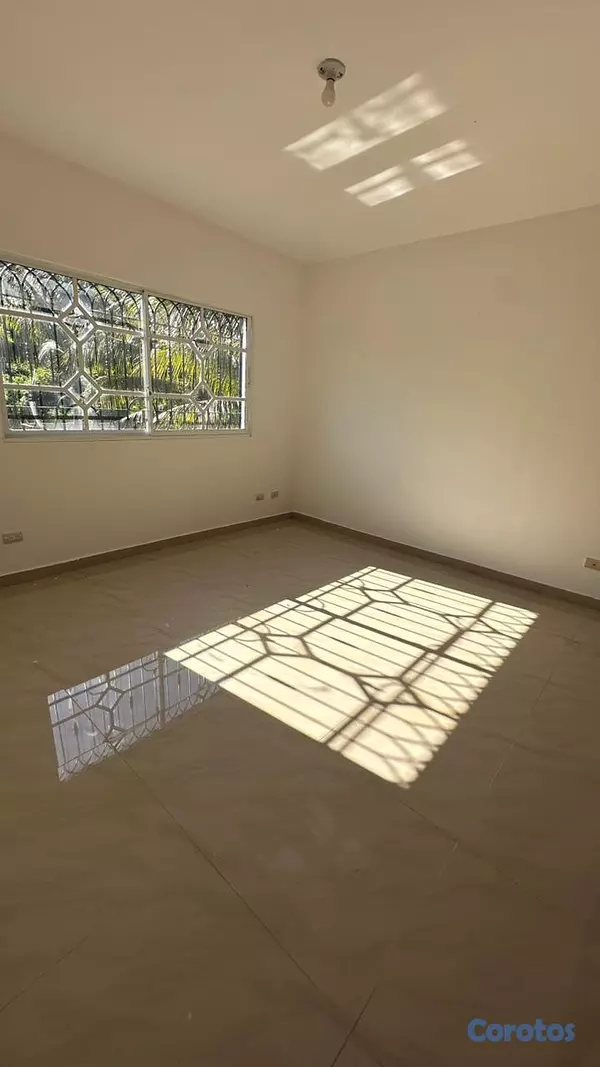 casas - CASA DE RENTA EN SEGUNDO NIVEL PARTE ALTA DE LA CI 8