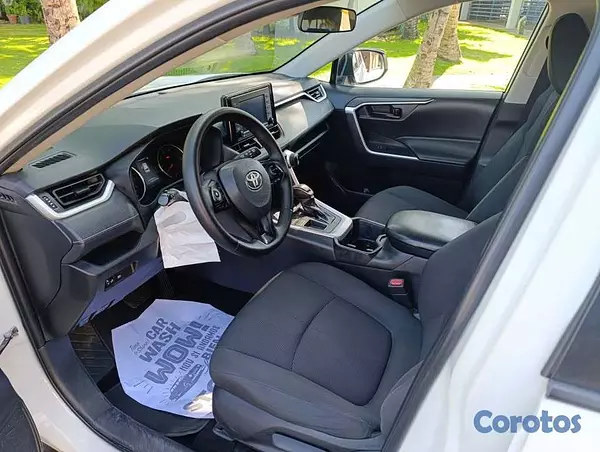 jeepetas y camionetas - 2022 toyota rav4 Le 4