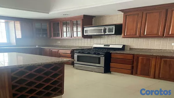 apartamentos - En Venta Apartamento en la Julia de 4 habitaciones y 4 Parqueos 7