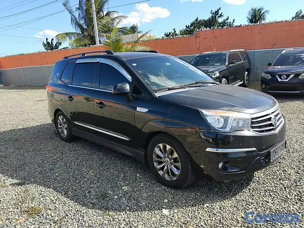 jeepetas y camionetas - SSANGYONG KORANDO TURISMO AWD 3