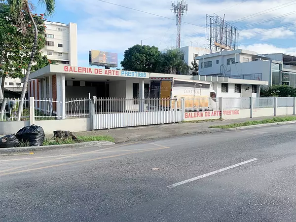 oficinas y locales comerciales - Local esquinero en Naco 6