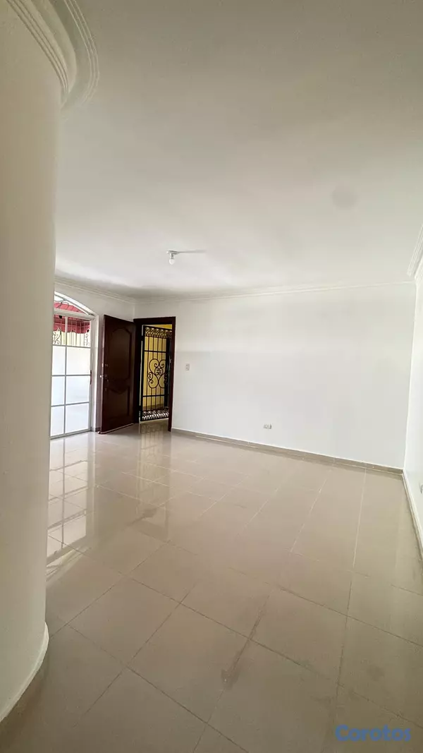 apartamentos - Primer piso VENTA DE APARTAMENTO BUENA ZONA DEL  M 4