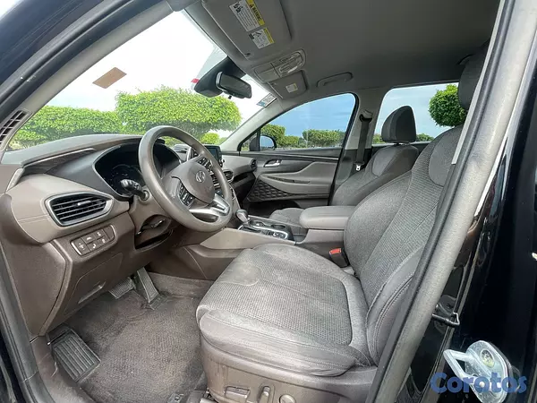 jeepetas y camionetas - Hyundai Santa Fe SEL 2019 clean carfax 3