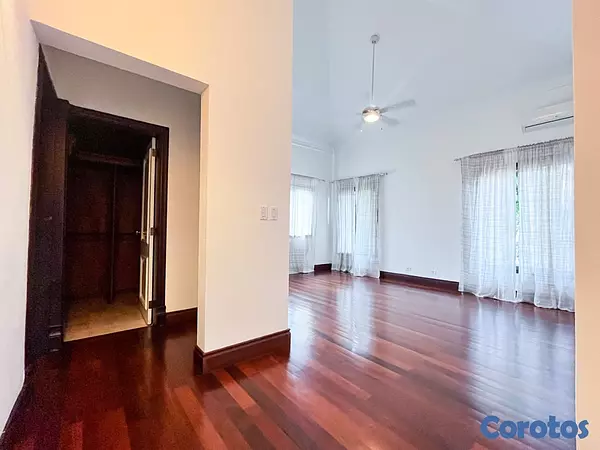 casas - Alquiler de Casa en Los Cacicazgos  10