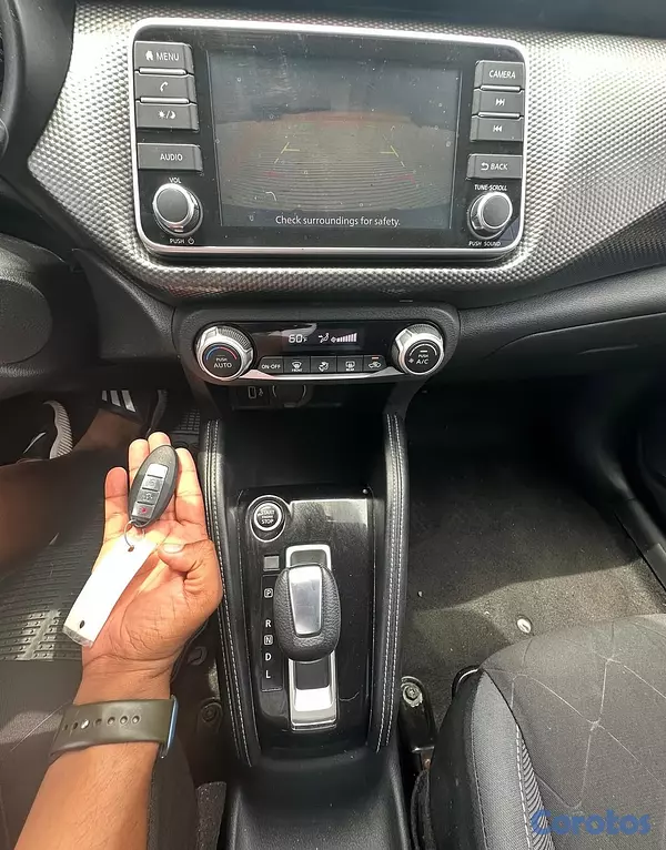 jeepetas y camionetas - Nissan Kicks SV 2020 9