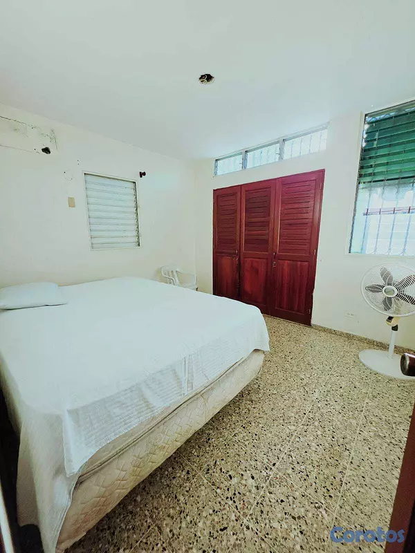 casas - Vendo casa de 2 niveles -Ave. Independencia  9