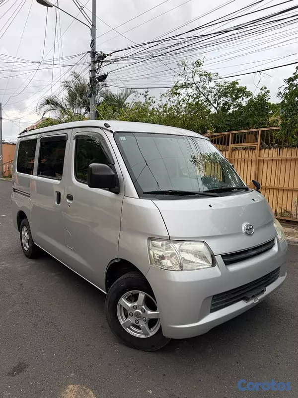 jeepetas y camionetas - Toyota Town Ace 2020 3