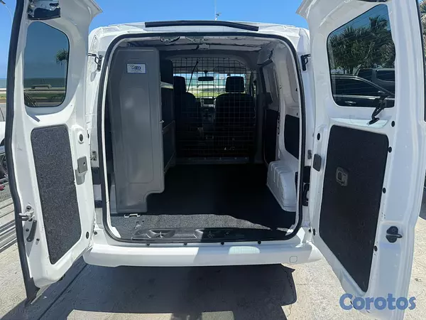 jeepetas y camionetas - Nissan NV200 2020 3