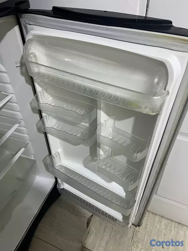 electrodomesticos - SE VENDE NEVERA NEDOCA DE 8 PIES GRIS TOTALMENTE EN PERFECTAS CONDICIONES  5