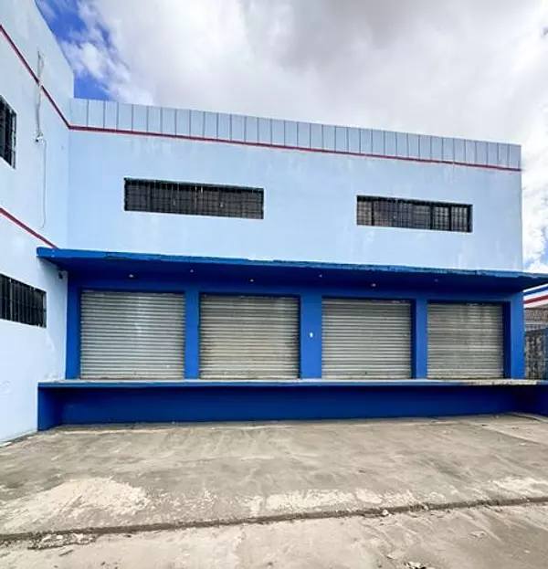 oficinas y locales comerciales - Nave en venta en Haina Mosa 8