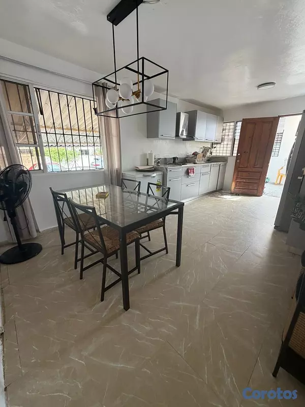 casas - vendo casa duplex dos habitaciones con patio 1.5 baños servicio jardín área comú 10