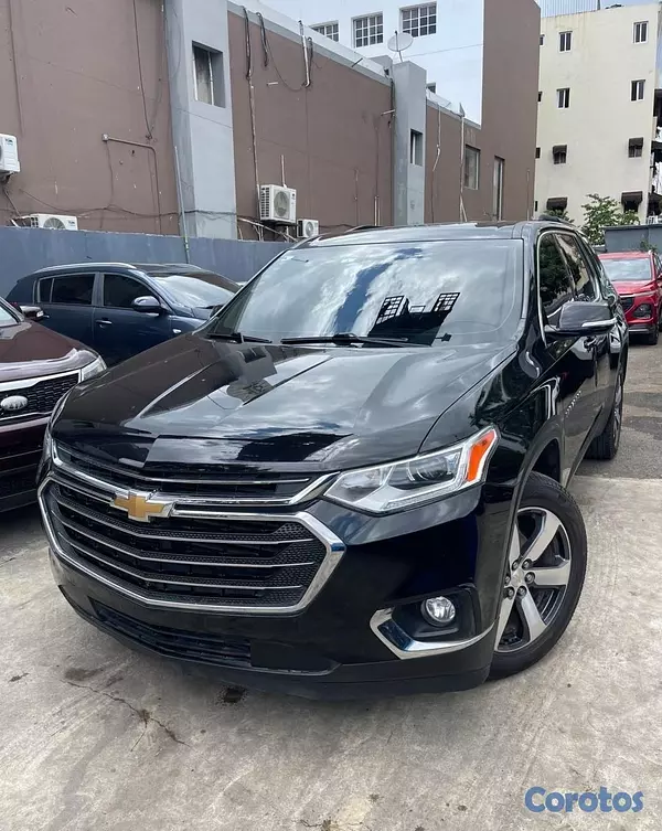 jeepetas y camionetas - CHEVROLET TRAVERSE LT 2019 2