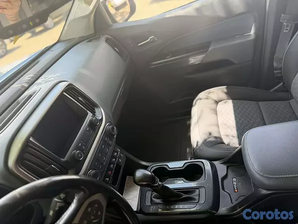jeepetas y camionetas - CHEVROLET COLORADO 2022 Z71 4X4 V6 AMERICANA 9