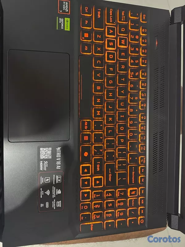computadoras y laptops - Laptop Gamer Acer Nitro V16 RTX 5050 8GB / Ryzen 7 / 16GB DDR5 / 180Hz 8