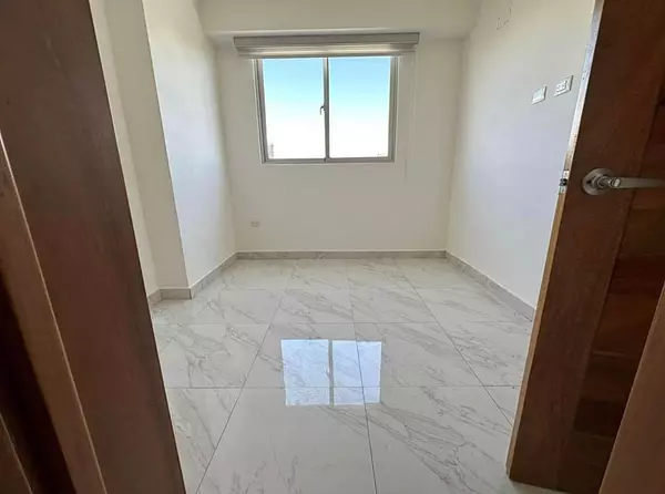 apartamentos - Vendo apartamento en la av. Independencia km 6 de  con ascensor , 1hab 3