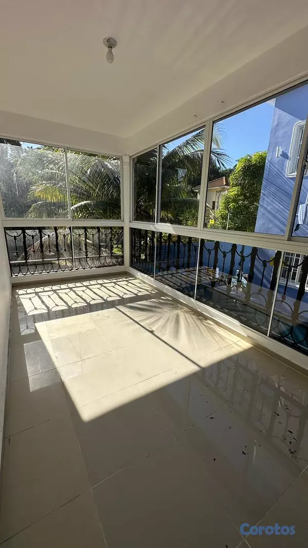 casas - CASA DE RENTA EN SEGUNDO NIVEL PARTE ALTA DE LA CI 9