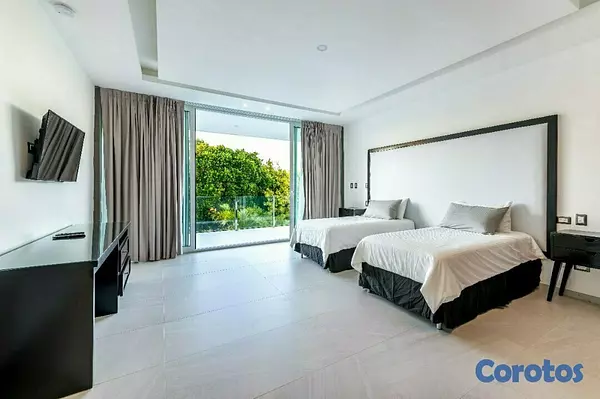 casas vacacionales y villas - Vendo Villa en Punta Cana con 6 Habitaciones Y Piscina 8
