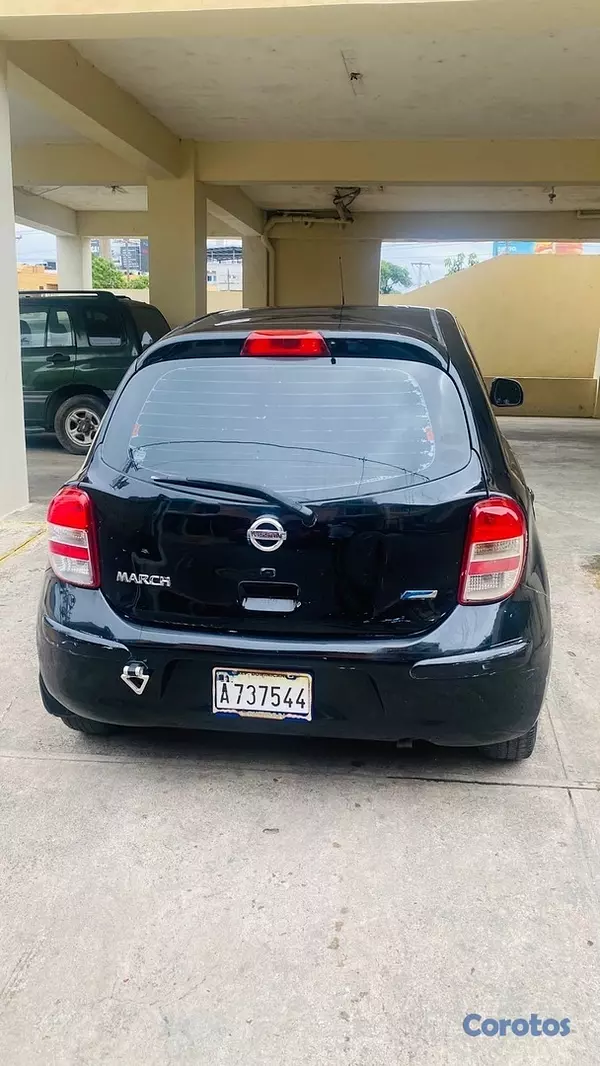 carros - Nissan march full 2012 8