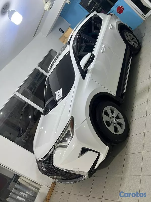 jeepetas y camionetas - Toyota RAV4 XLE 2016
 3