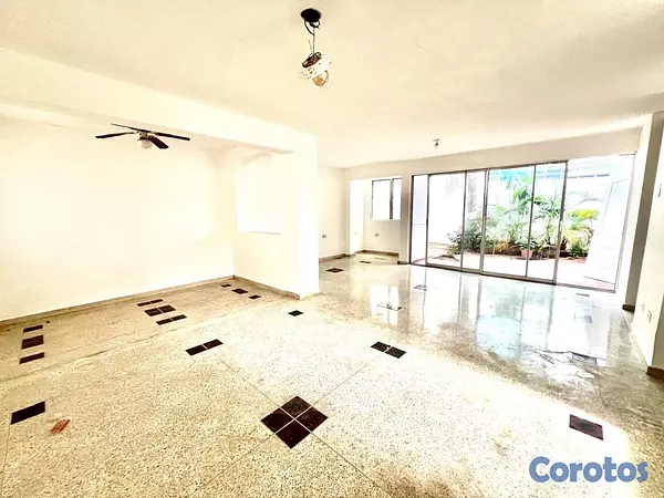 oficinas y locales comerciales - CASA COMERCIAL 4