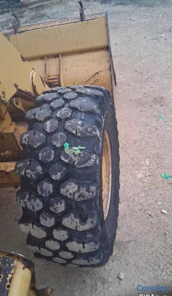 camiones y vehiculos pesados - En buena condición precio negociable  5