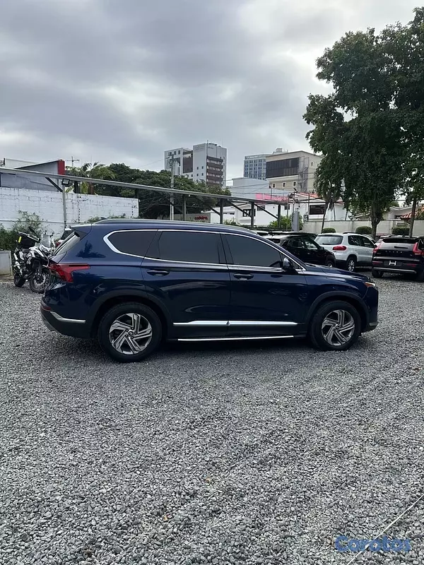 jeepetas y camionetas - Hyundai Santa Fe SEL 2021 (llave inteligente te) 4
