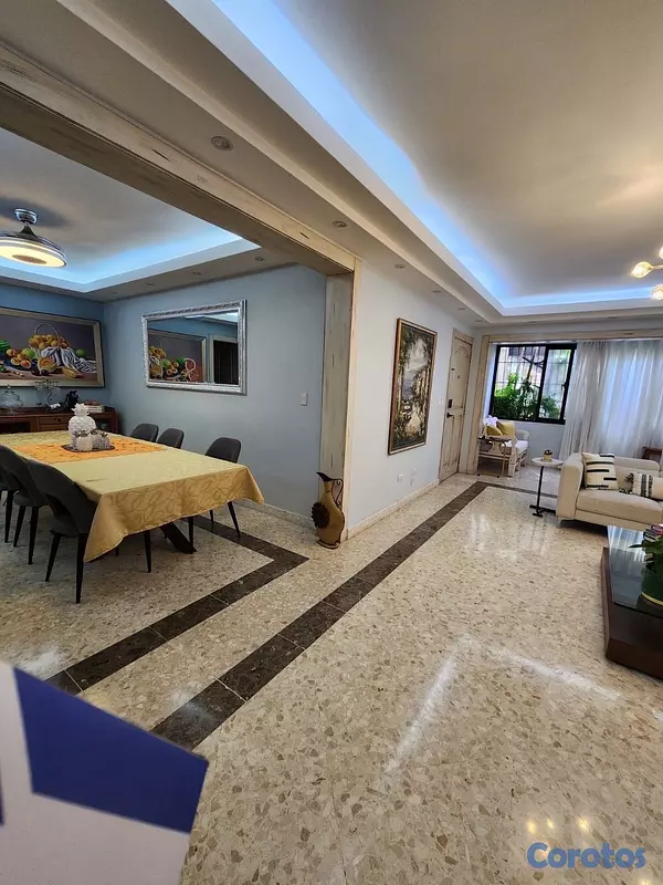 apartamentos - vendo bella vista sur primer nivel tres habitaciones con baño dos paqueos  9