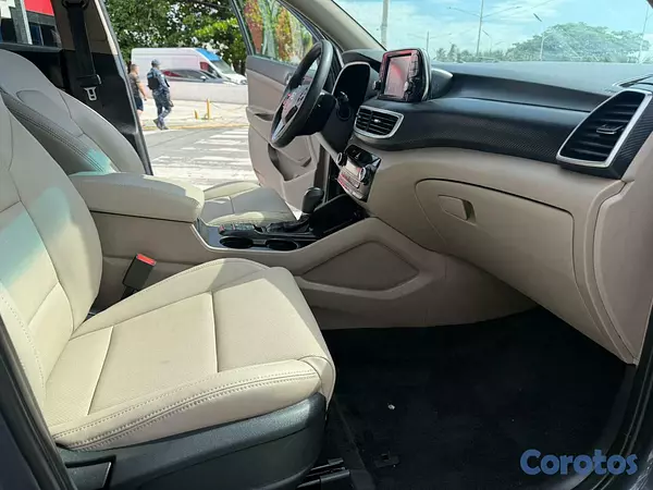 jeepetas y camionetas - HYUNDAI TUCSON SEL 2021 10