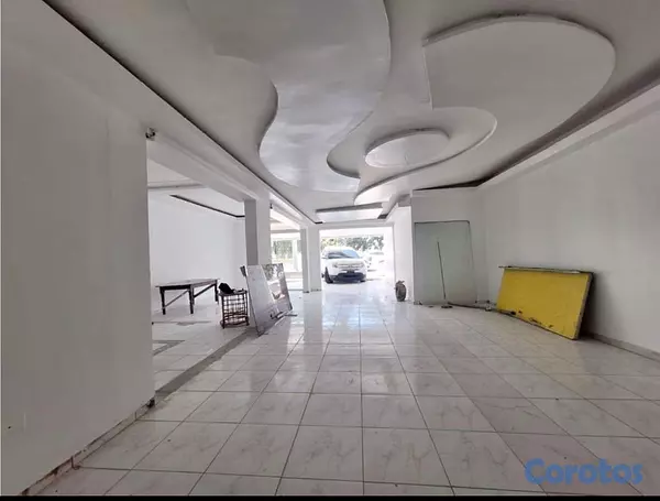 oficinas y locales comerciales - Local en primer nivel  3