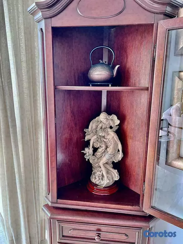 muebles y colchones - Vitrina centenaria 6