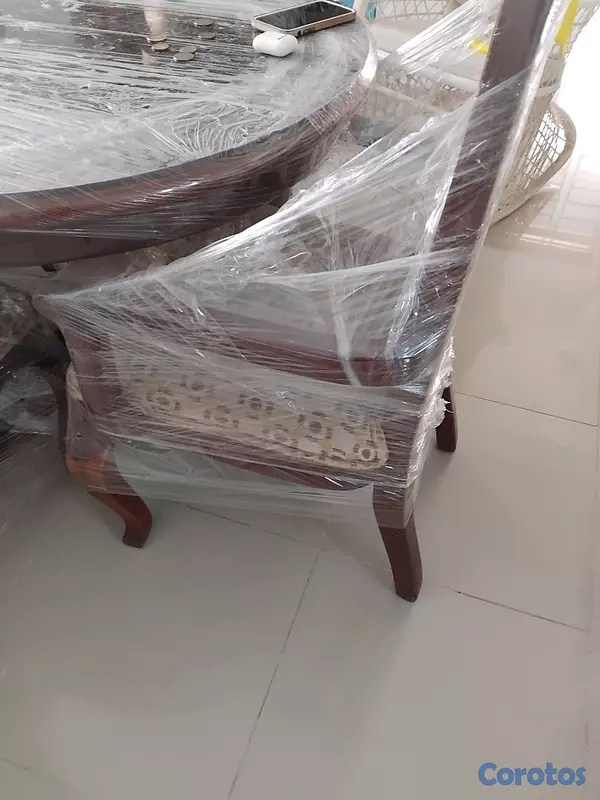 muebles y colchones - Juego de comedor en caoba centenario 6 Sillas con un vidrio protector 2