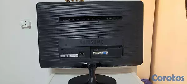 computadoras y laptops - Monitor Samsung 24 Pulg 1080p hdmi trae Bocinas 3