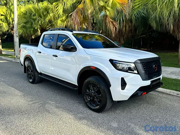 jeepetas y camionetas - Vendo Nissan Frontier 2024 USD$49,000 neg Excelent 9