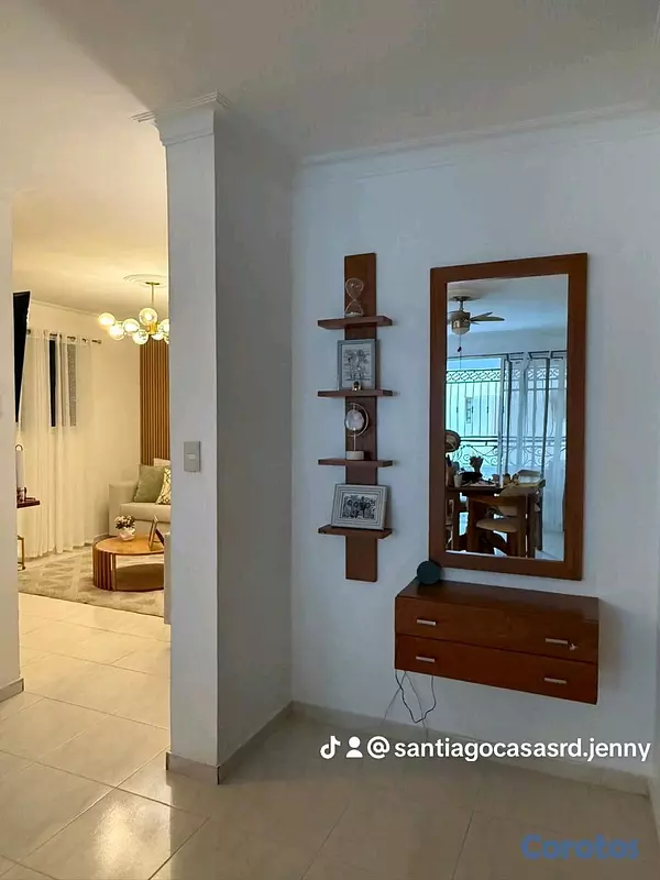 apartamentos - Se vende segundo nivel en el Paraiso, Santiago 3
