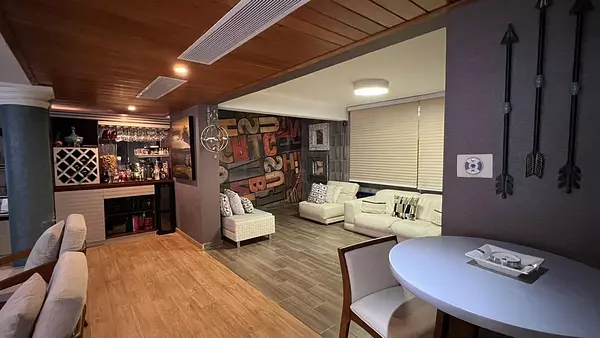 casas - Vendo casa en Arroyo Hondo USD 850,000   7