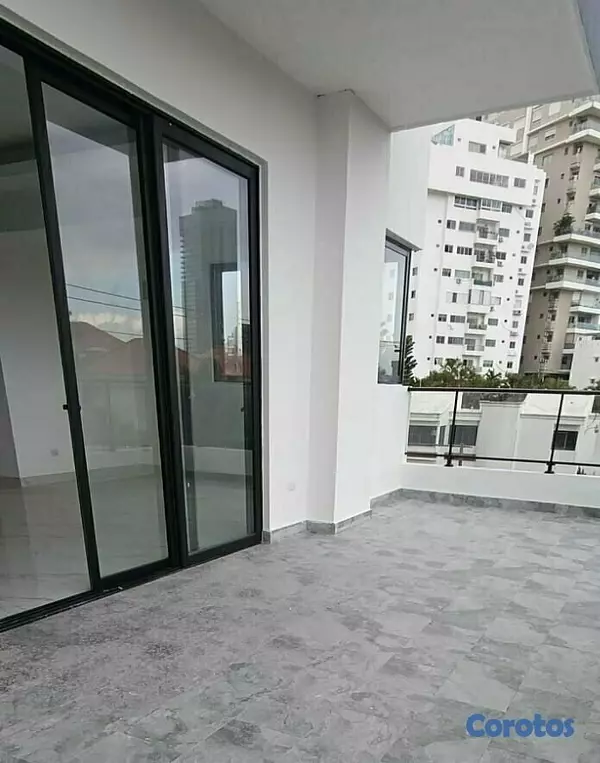 apartamentos - Cacicazgos 2da con Terraza, Lujoso Apartamento con Acabados de 1era 2