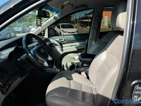 jeepetas y camionetas - SSANGYONG KORANDO TURISMO AWD 4
