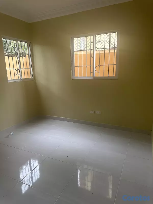 casas - Alquilo casa en la cienega el km 14 $23,000 un pri 16