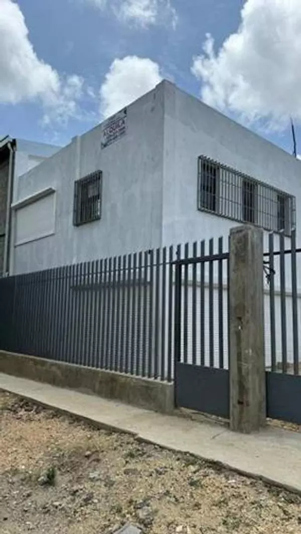 oficinas y locales comerciales - Nave Industrial Alquila Engombe la 6 de Noviembre  2